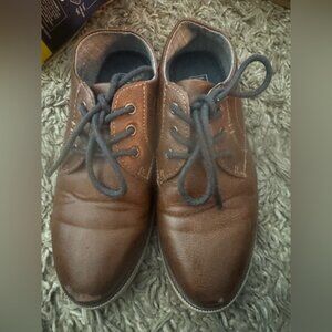 Boys Max + Jake  Brown Leather Shoes size 2m used condition